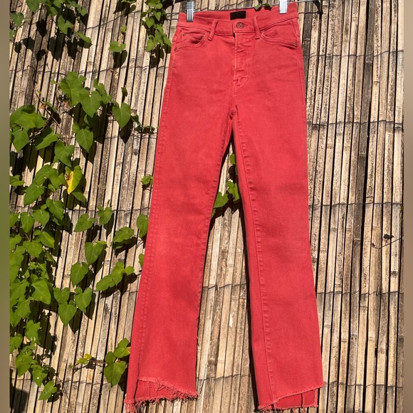 MOTHER Insider Crop Step Fray in
Second Chance, Red sz 24 - Picture 4 of 12